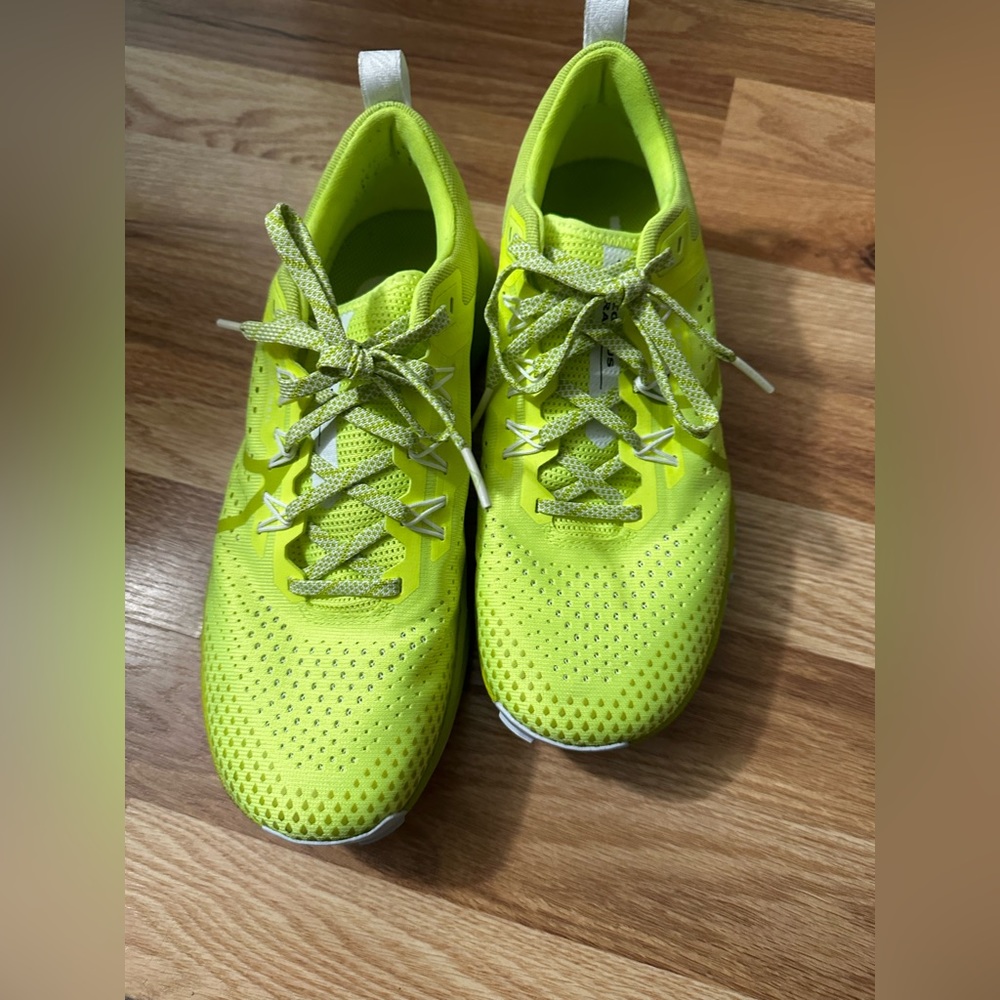 Good used conditions Nike Pegasus trial 4 W9
